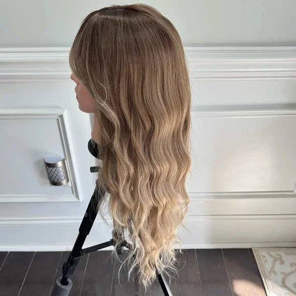 JB EXTENSIONS DAPHNE MIX BLONDE, WITH TAG, BANGS TO BE STYLED TO YOUR PREFERENCE - Picture 4 of 6